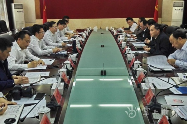 曲靖市委市政府与云南能投集团座谈就全方位整体合作进行磋商