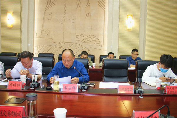县区动态 麒麟区 > 正文     区人民政府副区长王富祥指出,各级各部门