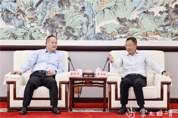 李石松会见三一集团董事、三一重卡董事长梁林河一行
