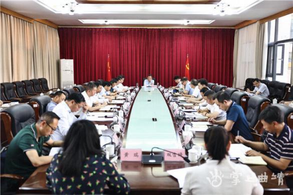 李石松在市委外事工作委员会全体会议上强调：服务中心大局 积极主动作为 推动外事工作高质量发展